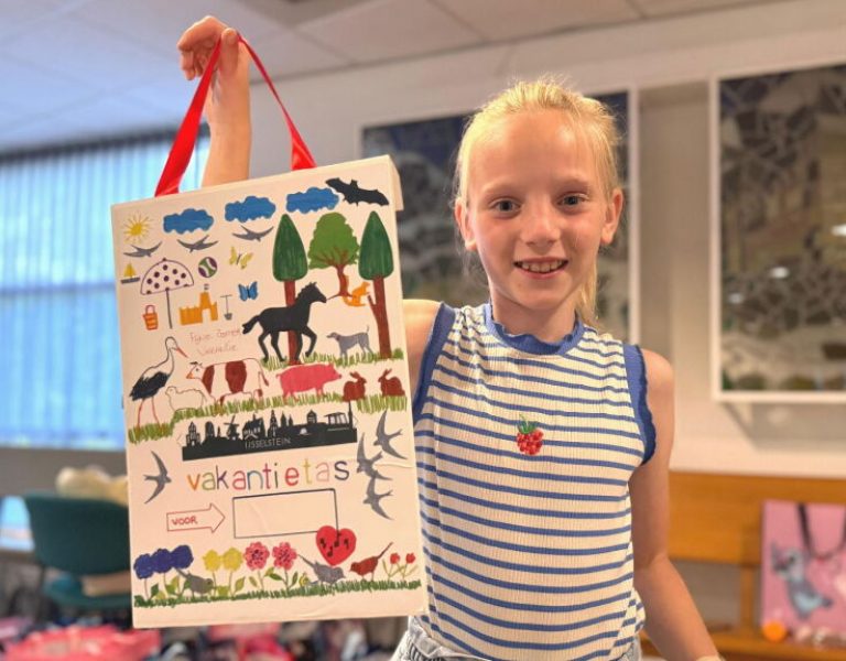 170 kinderen in IJsselstein krijgen vakantietas vol cadeautjes